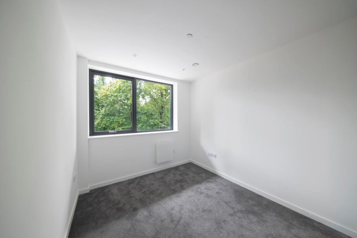 Flat Ashwood Way in Basingstoke and Deane