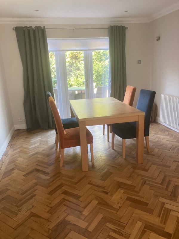 House Prince Andrew Close in Maidenhead
