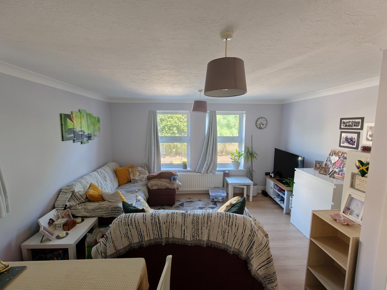 Flat Canning Road in Greater London