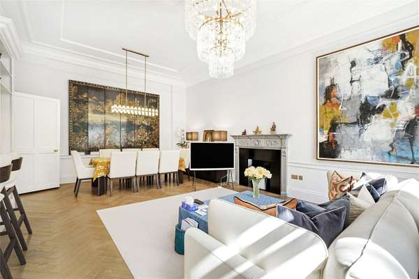 Flat Warwick Square in City of Westminster