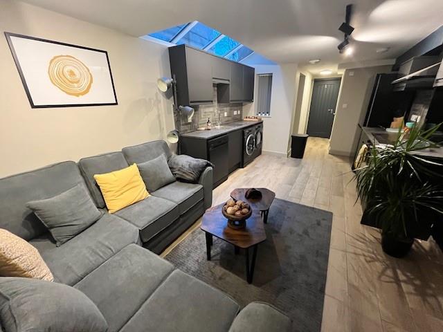 Flat Heeley Road in Birmingham