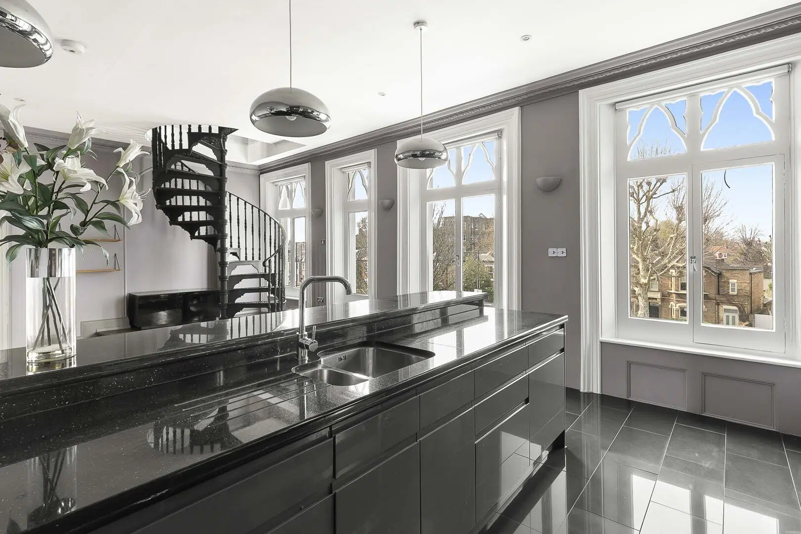 Flat Goldhawk Road in Greater London