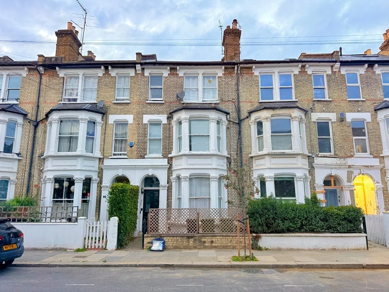 Flat Percy Road in Greater London