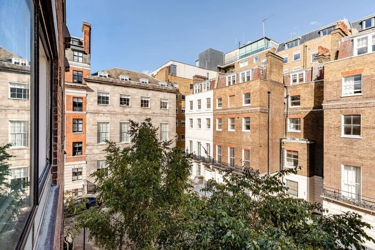 Flat Dean's Mews in City of Westminster