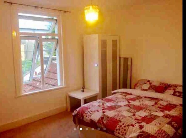 Room Stroud Road in Greater London