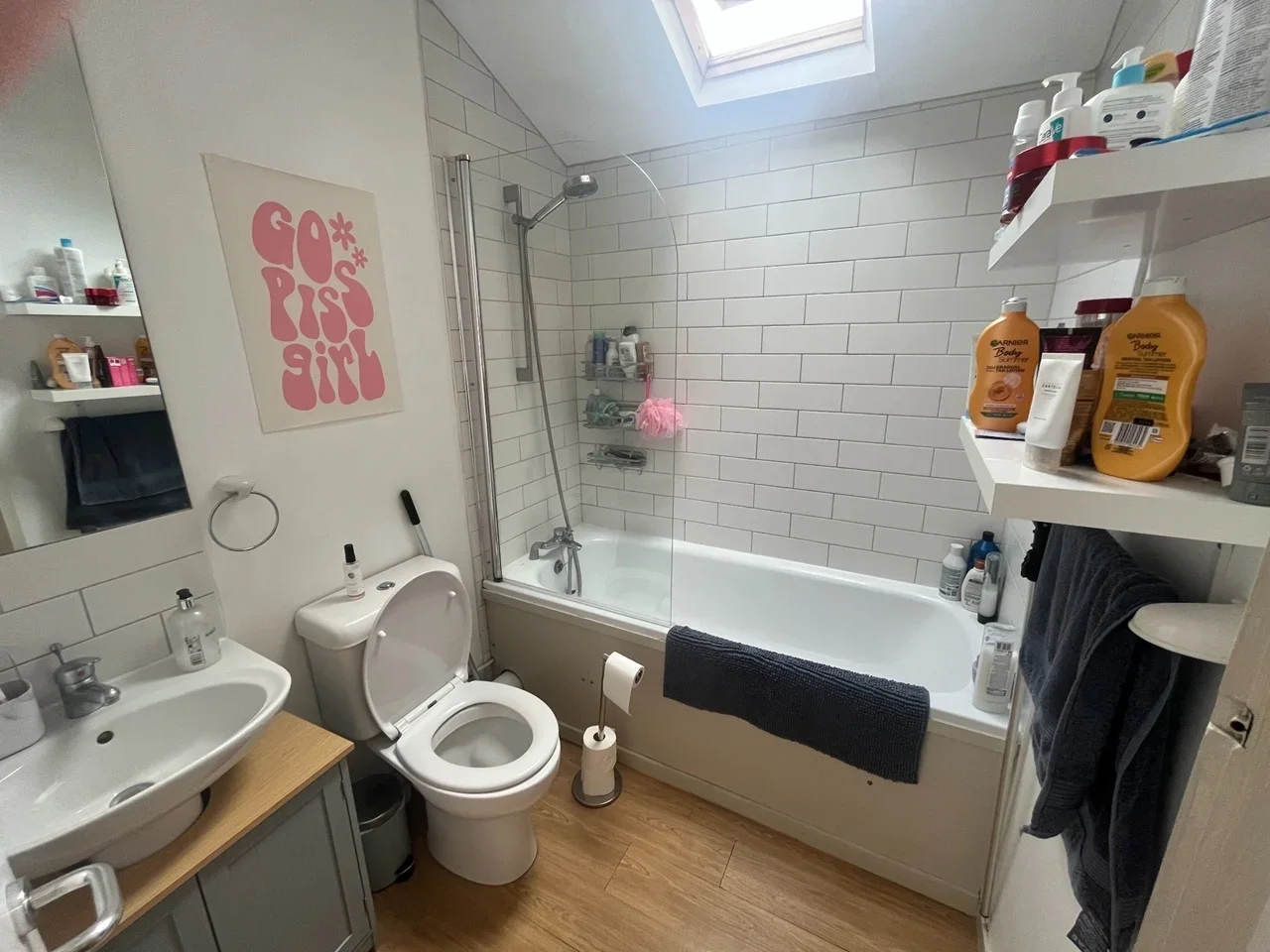 Flat Sandmere Road in Greater London