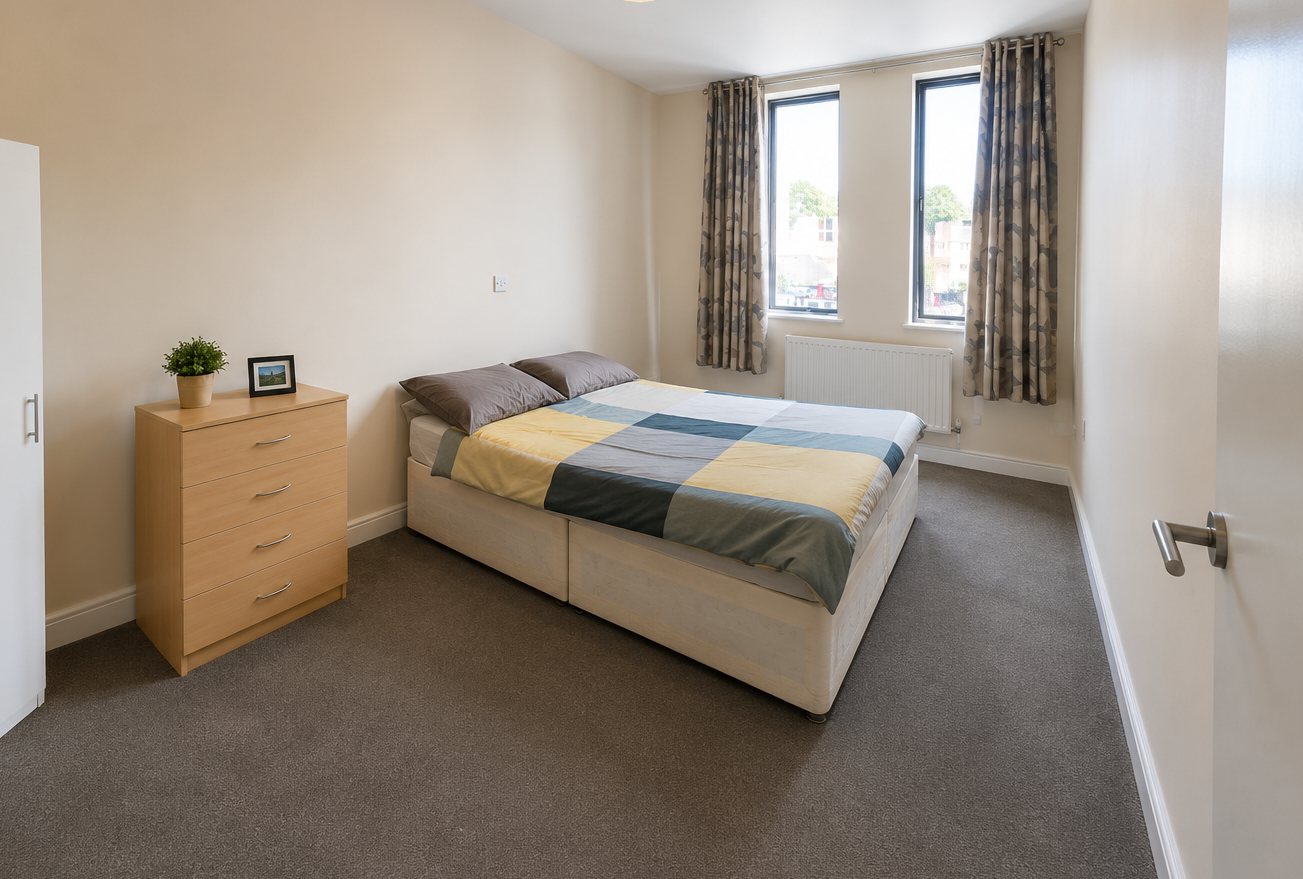 Flat Clipper Way in Greater London