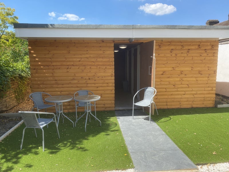 Room Selsdon Road in Greater London