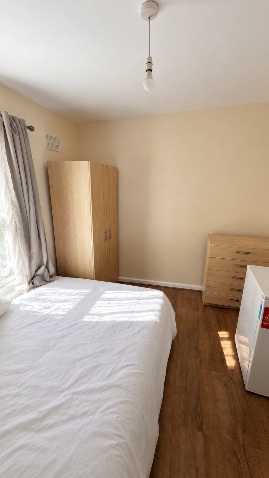 Flat St Andrew's Road in Greater London