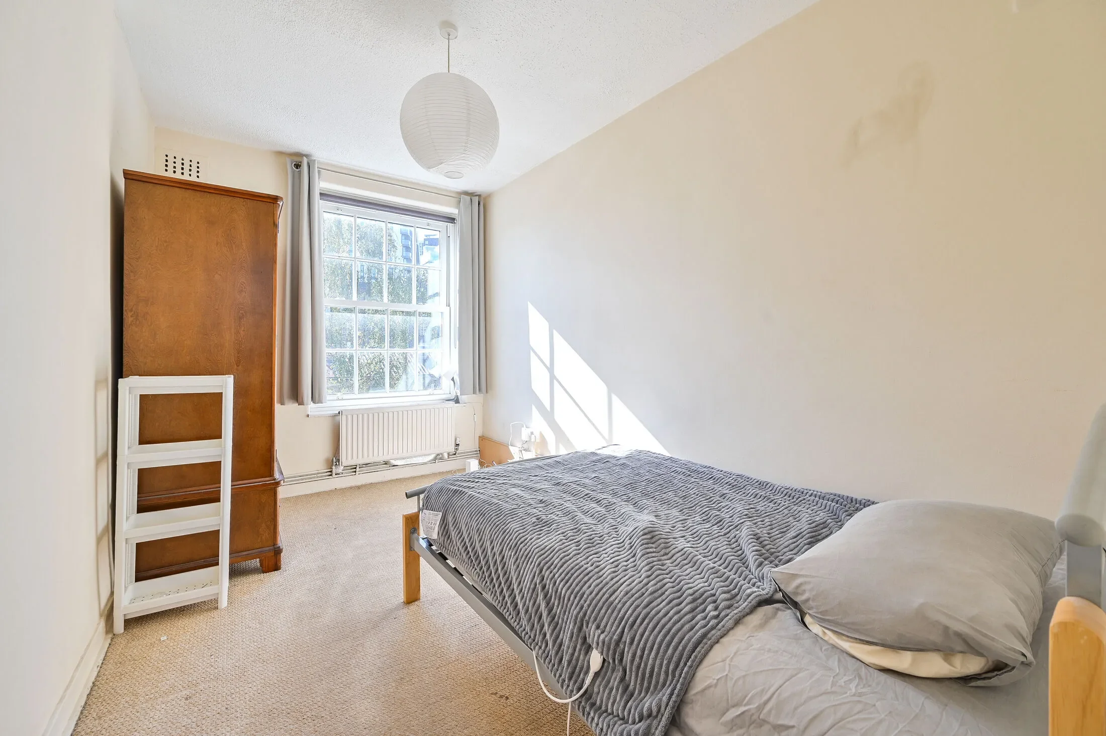 Flat Lambeth High Street in Greater London