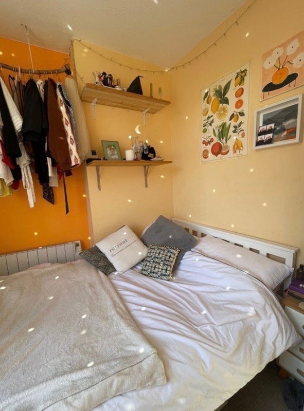 Room Ainsley Street in Greater London