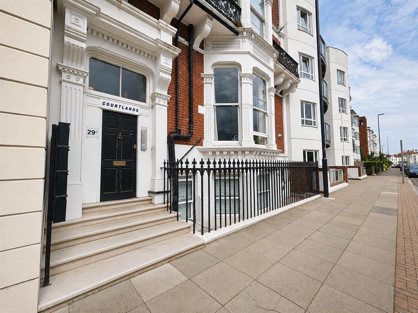 Flat Clarence Parade in Portsmouth