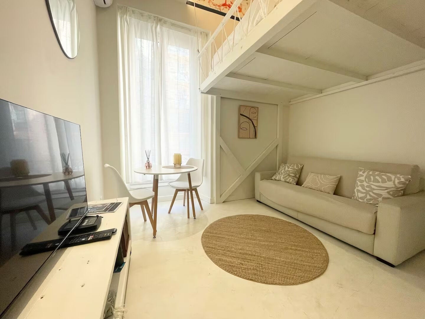 Room Rue Assalit in Nice