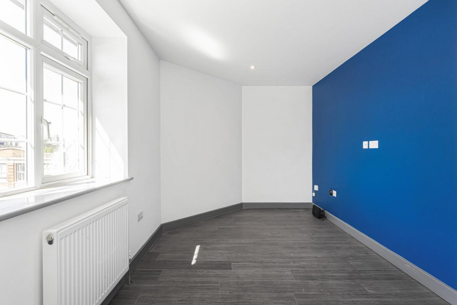 Flat Camberwell Road in Greater London