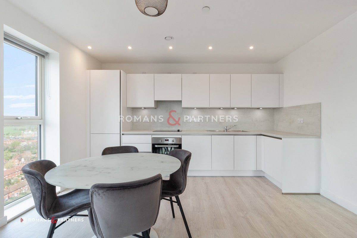 Flat Goldsmiths Close in Greater London