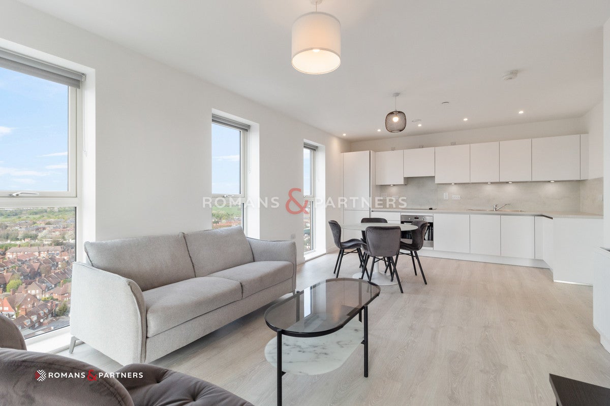 Flat Goldsmiths Close in Greater London