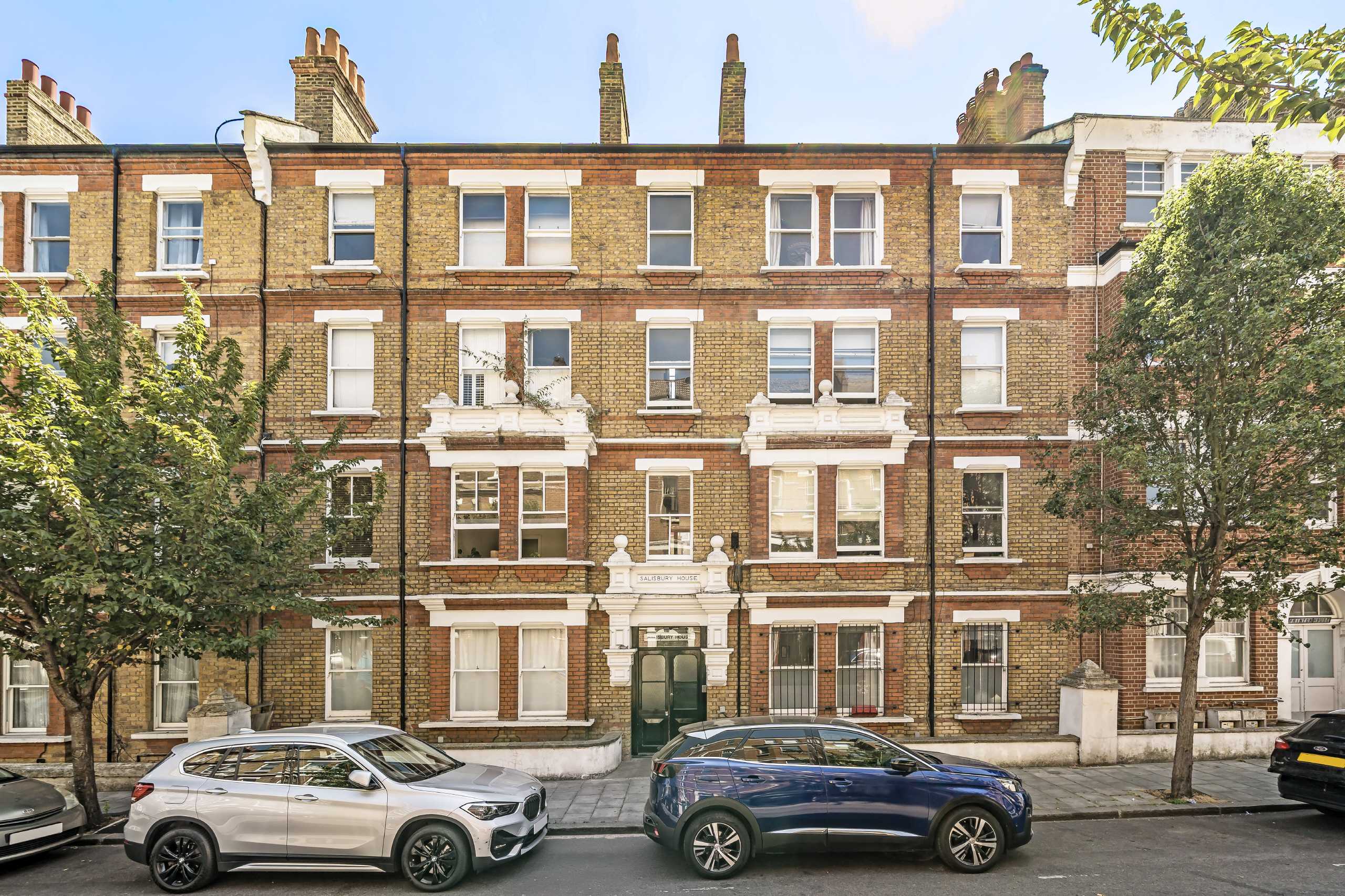 Flat Rushcroft Road in Greater London