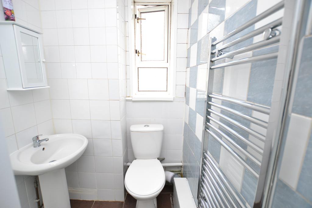 Room Devons Road in Greater London