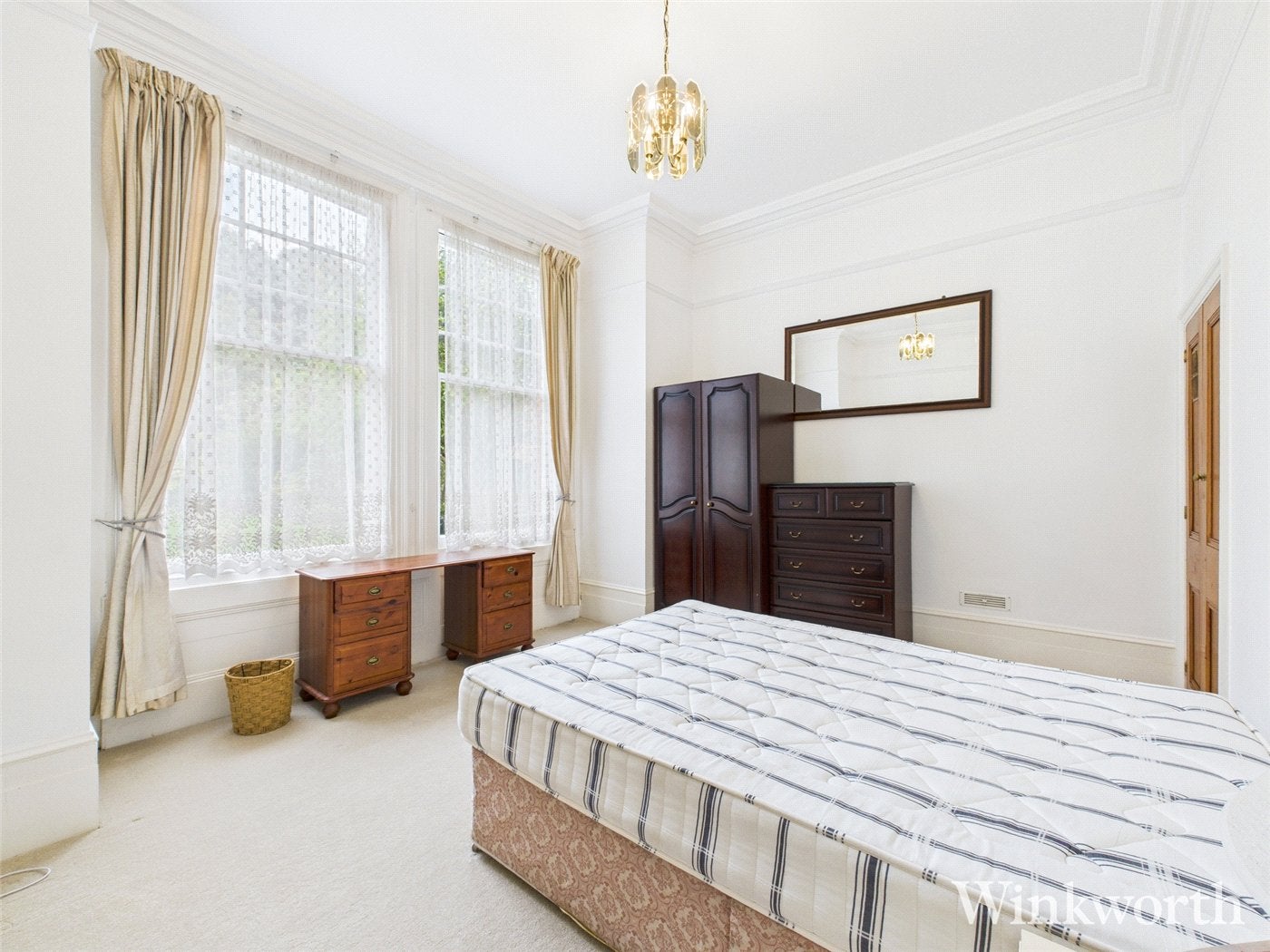 Flat Madeley Road in Greater London