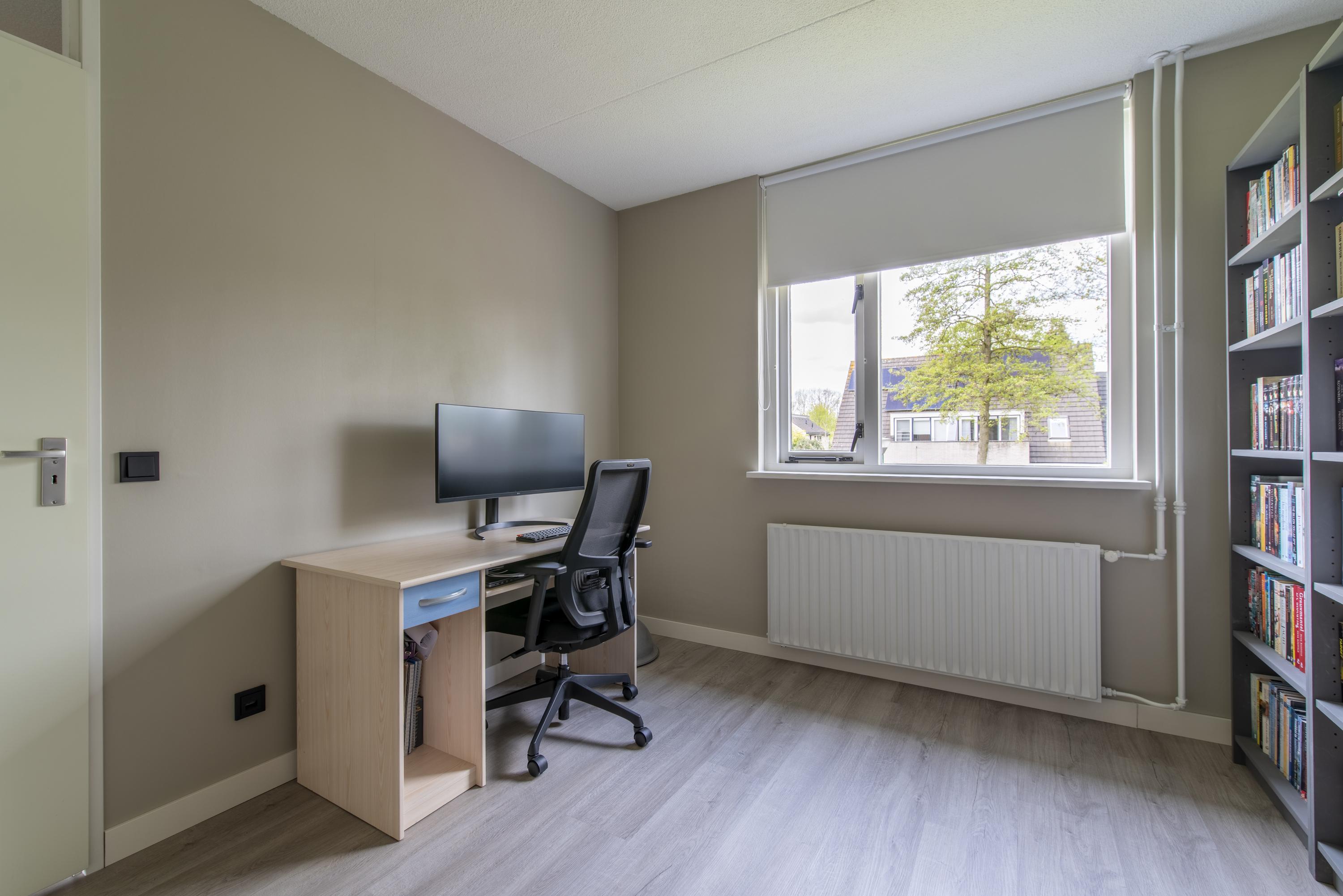 Tussenwoning te koop: Bachlaan 14, Veenendaal