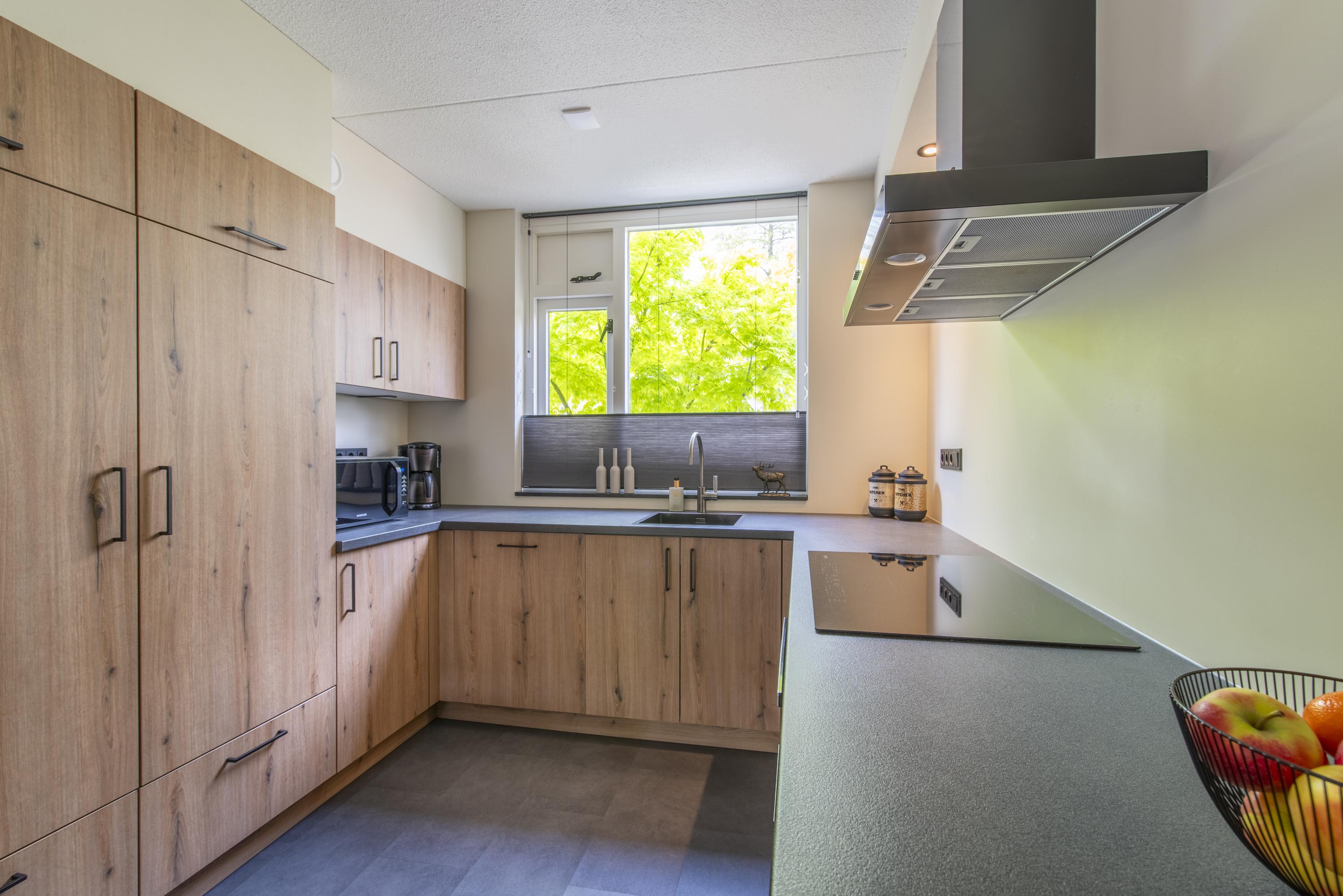 Tussenwoning te koop: Bachlaan 14, Veenendaal