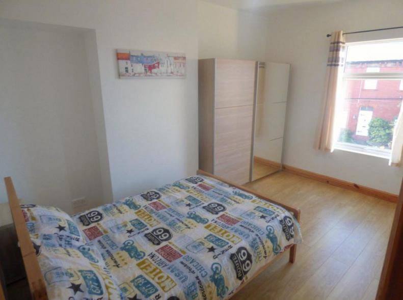 Room Sherbourne Road in Blackpool