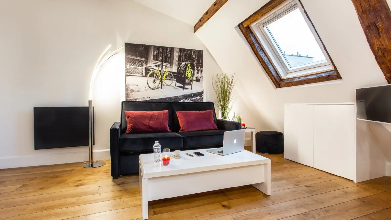 Flat Rue Saint-Honoré in Paris