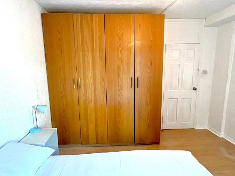 Room Clifton Road in Greater London