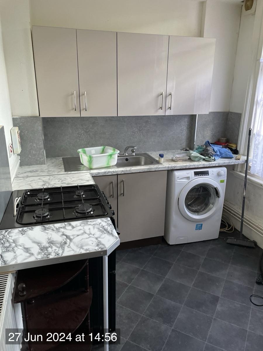 Flat Aylestone Road in Leicester
