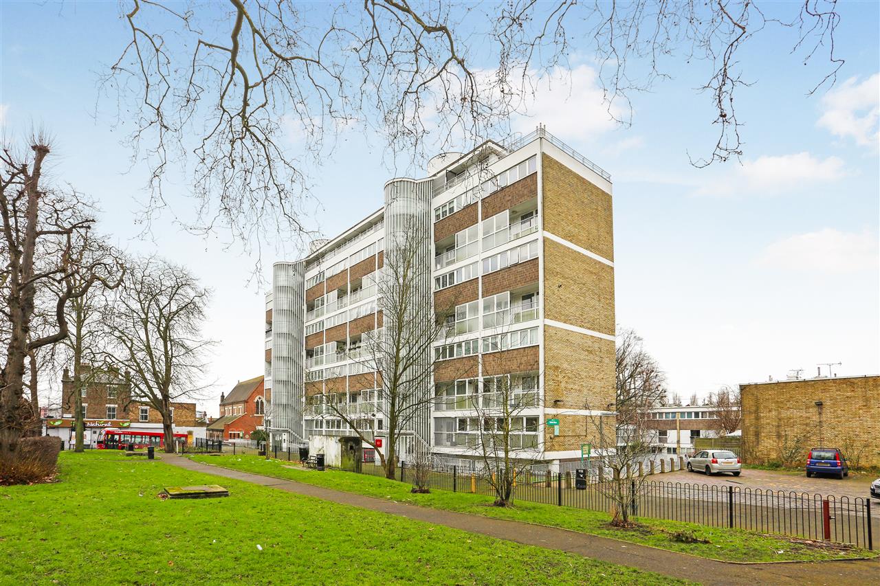 Flat Highgate Road in Greater London