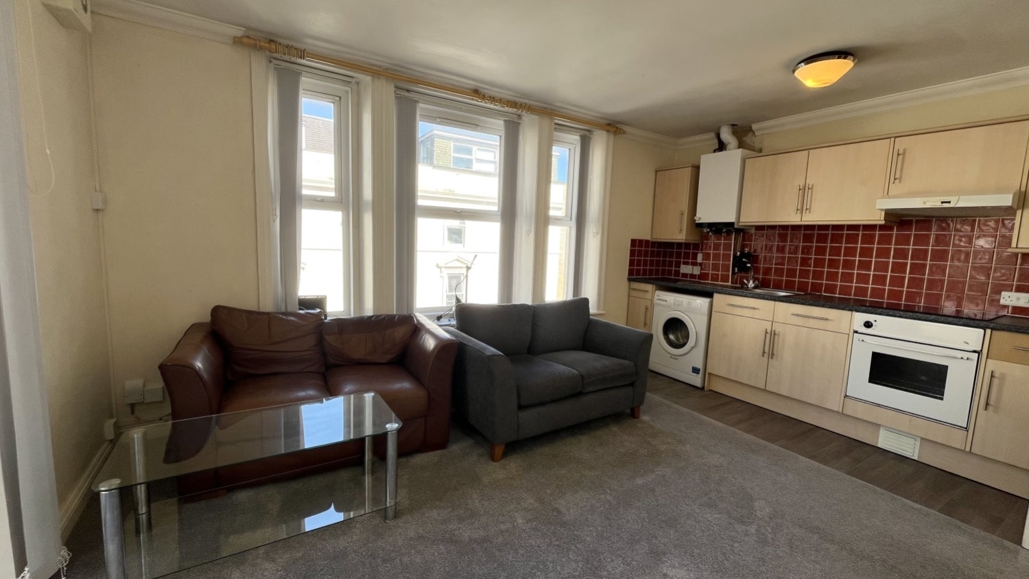 Flat Lansdowne Road in Bournemouth