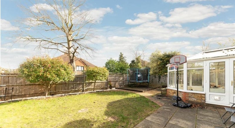House The Denningtons in Epsom and Ewell