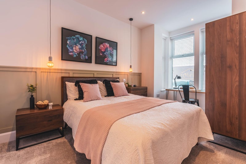 Room Southmead Road in Bristol