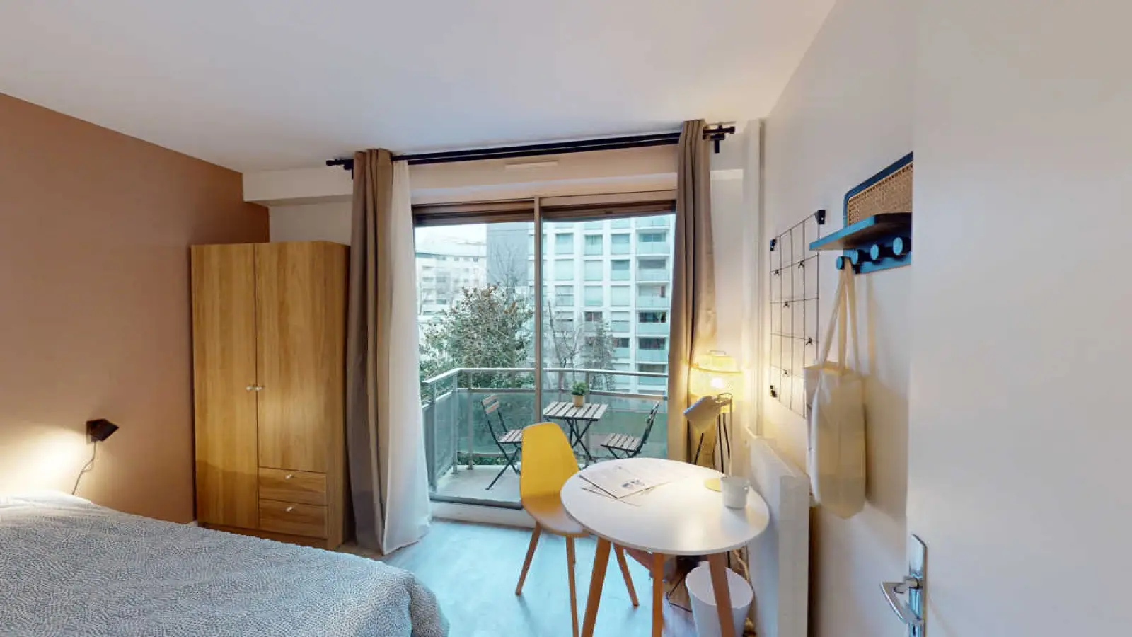 Room Rue Petit in Paris