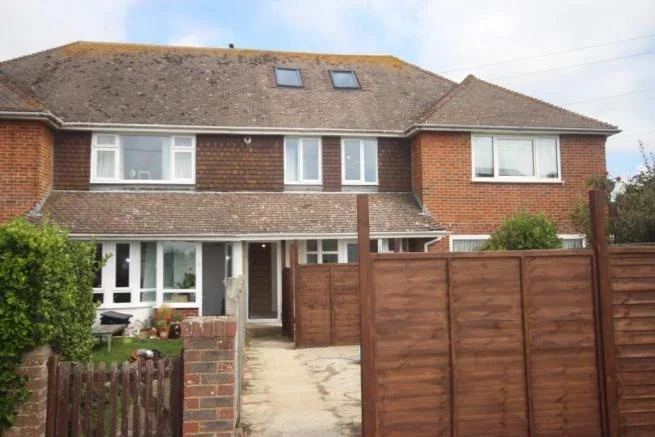 House Lions Place in Seaford