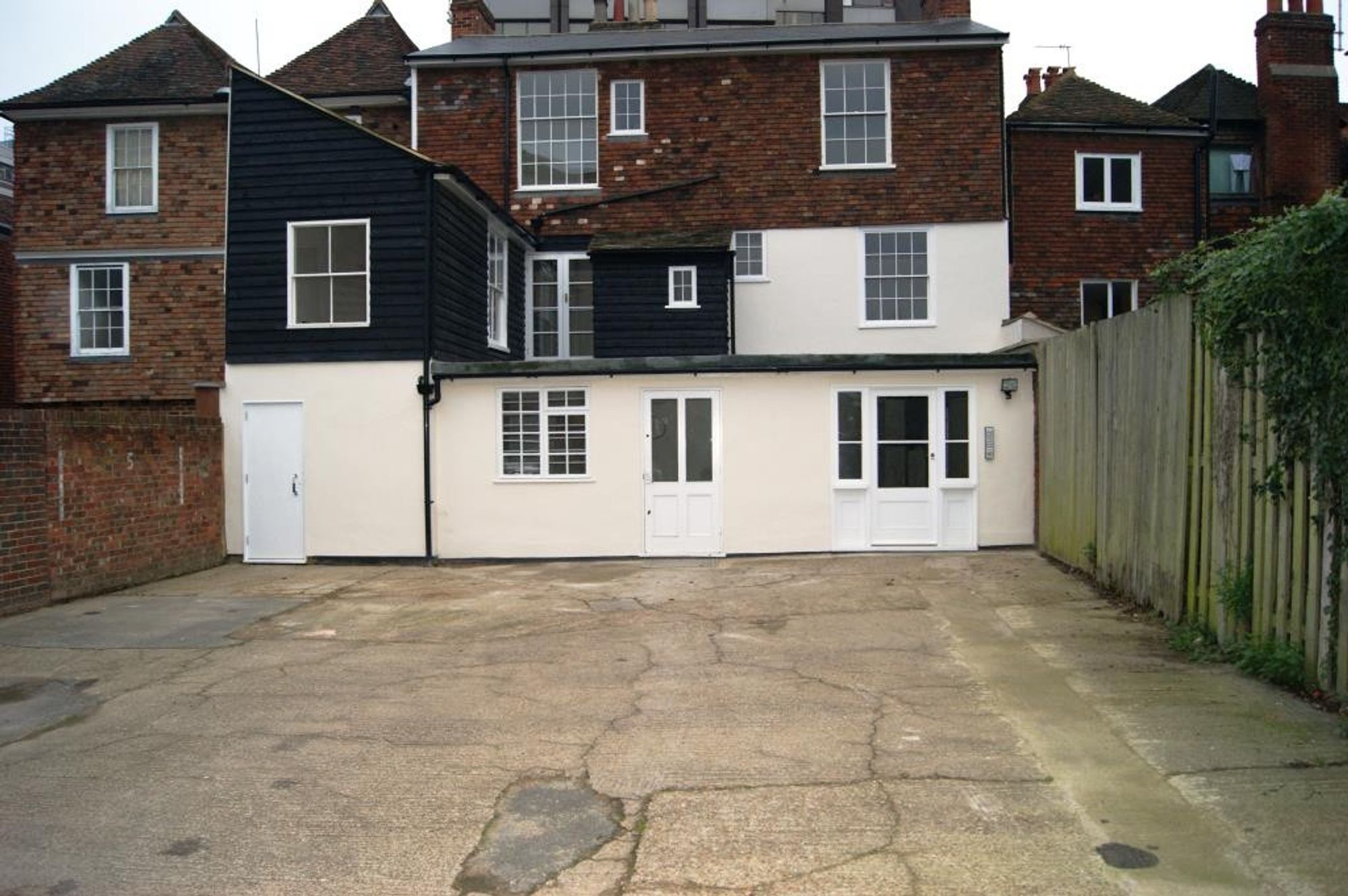 Flat Lower Stone Street in Maidstone