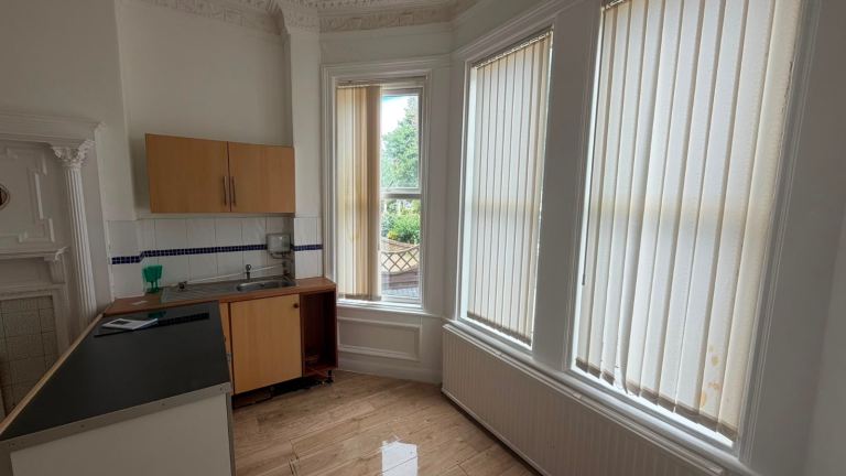 Flat Knowsley Road in Southport