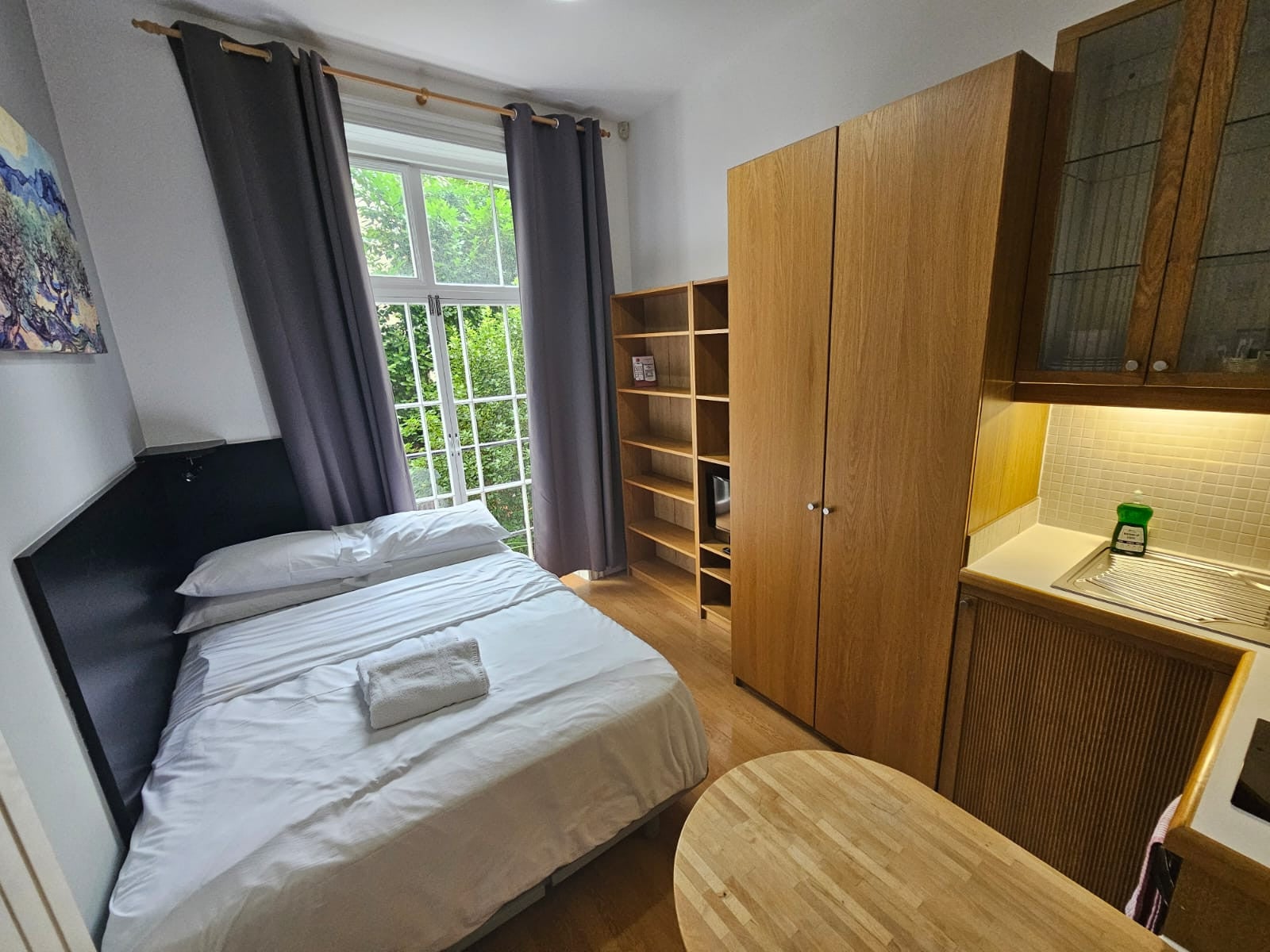 Room Cartwright Gardens in Greater London