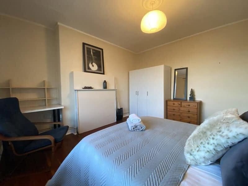Room Morecambe Street in Greater London