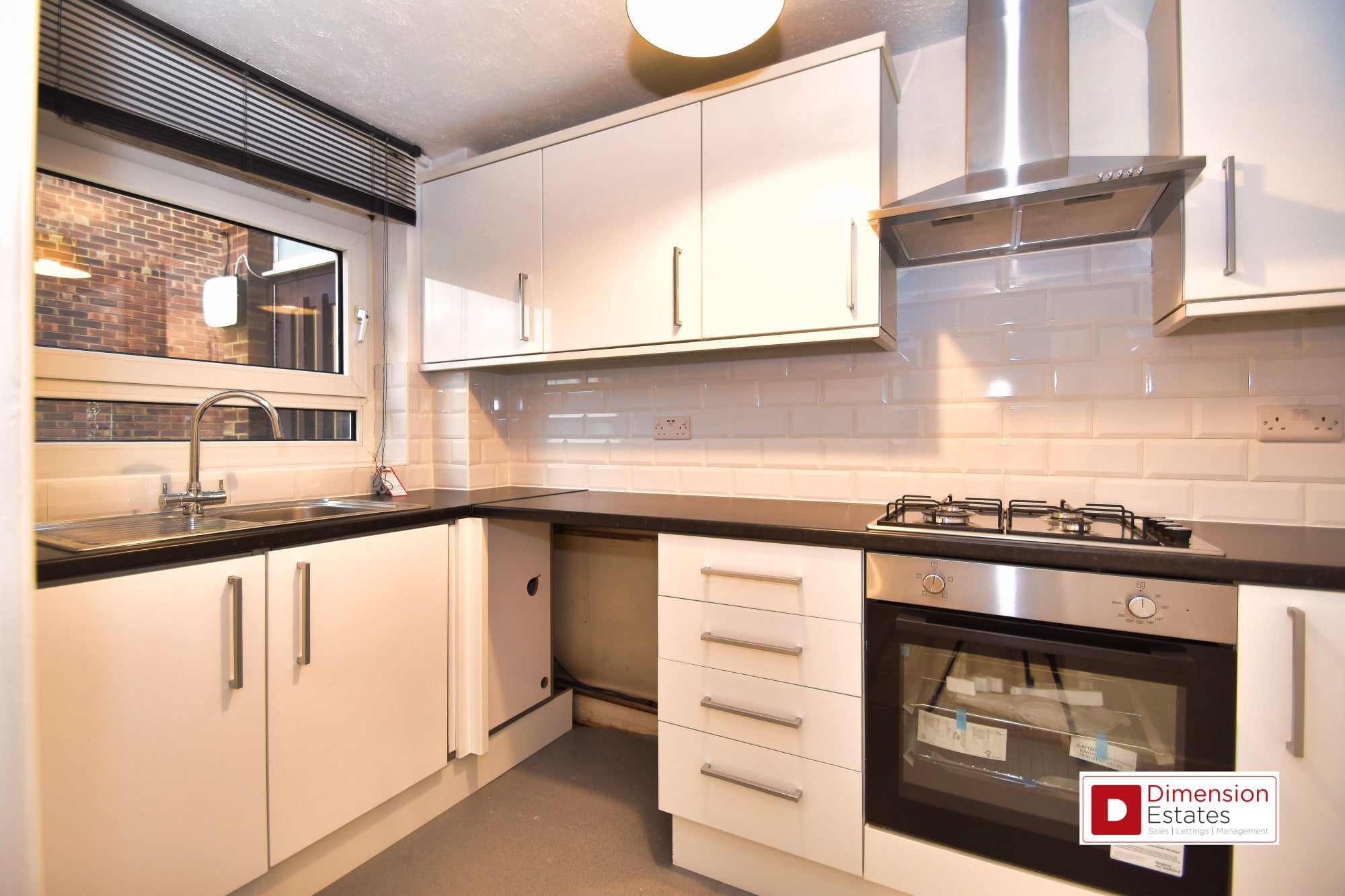 Flat Lansdowne Road in Greater London