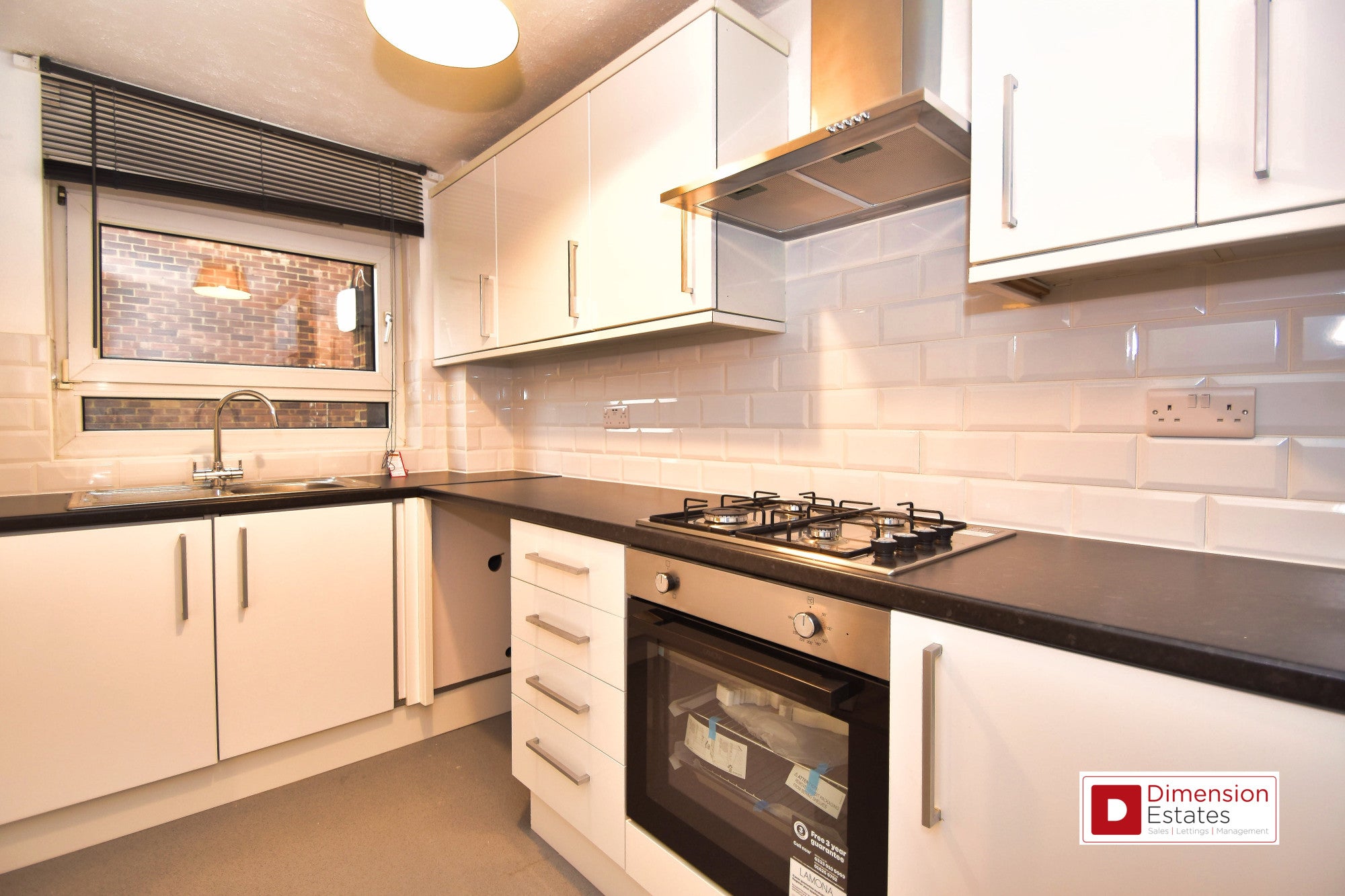 Flat Lansdowne Road in Greater London