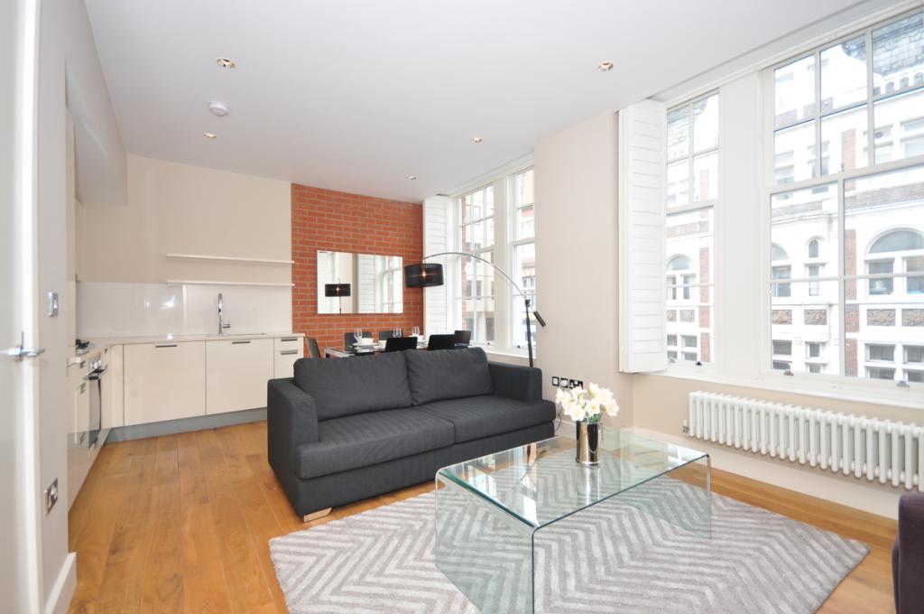 Flat Long Acre in City of Westminster