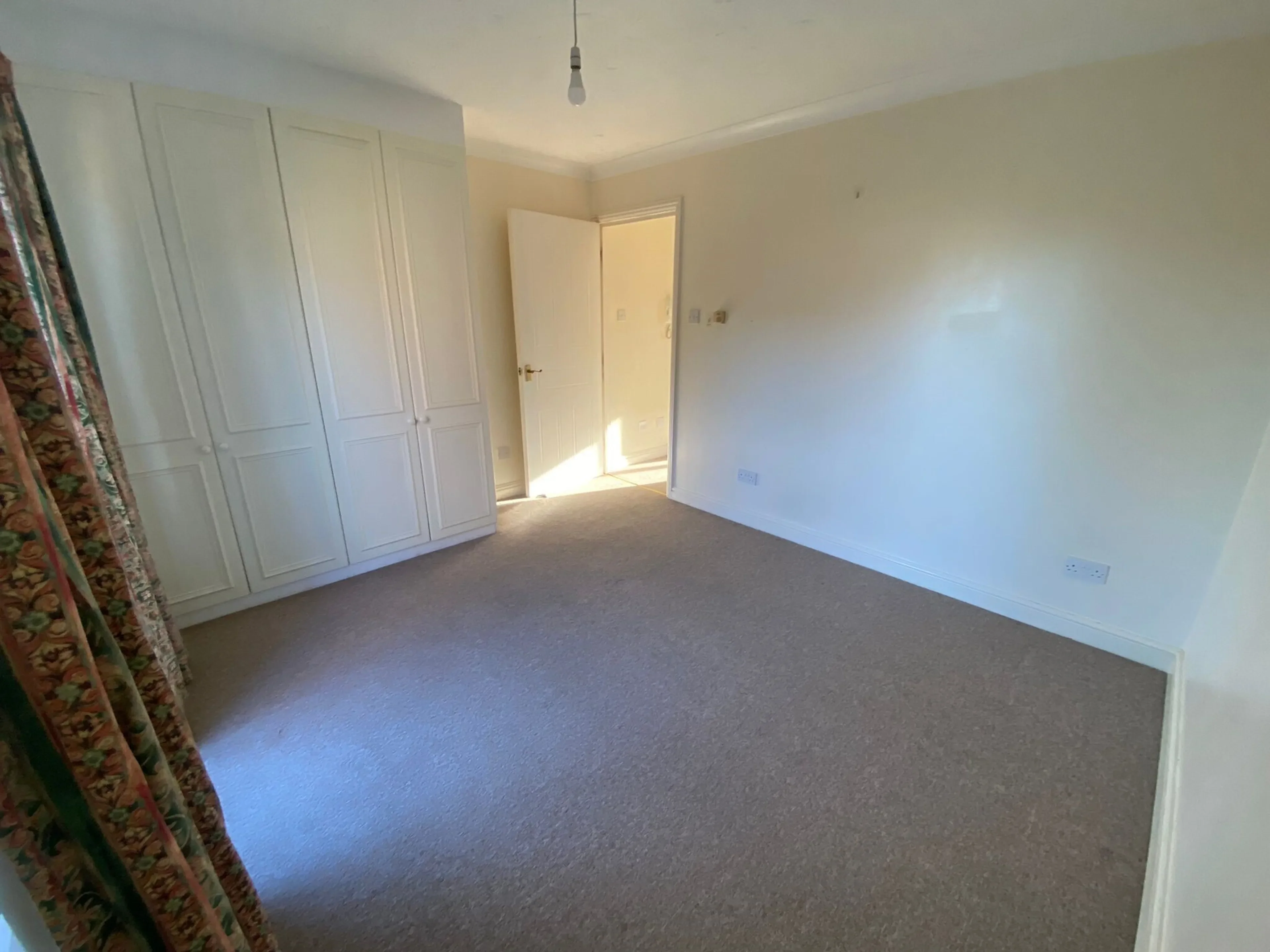Flat Sovereign Place in Peterborough