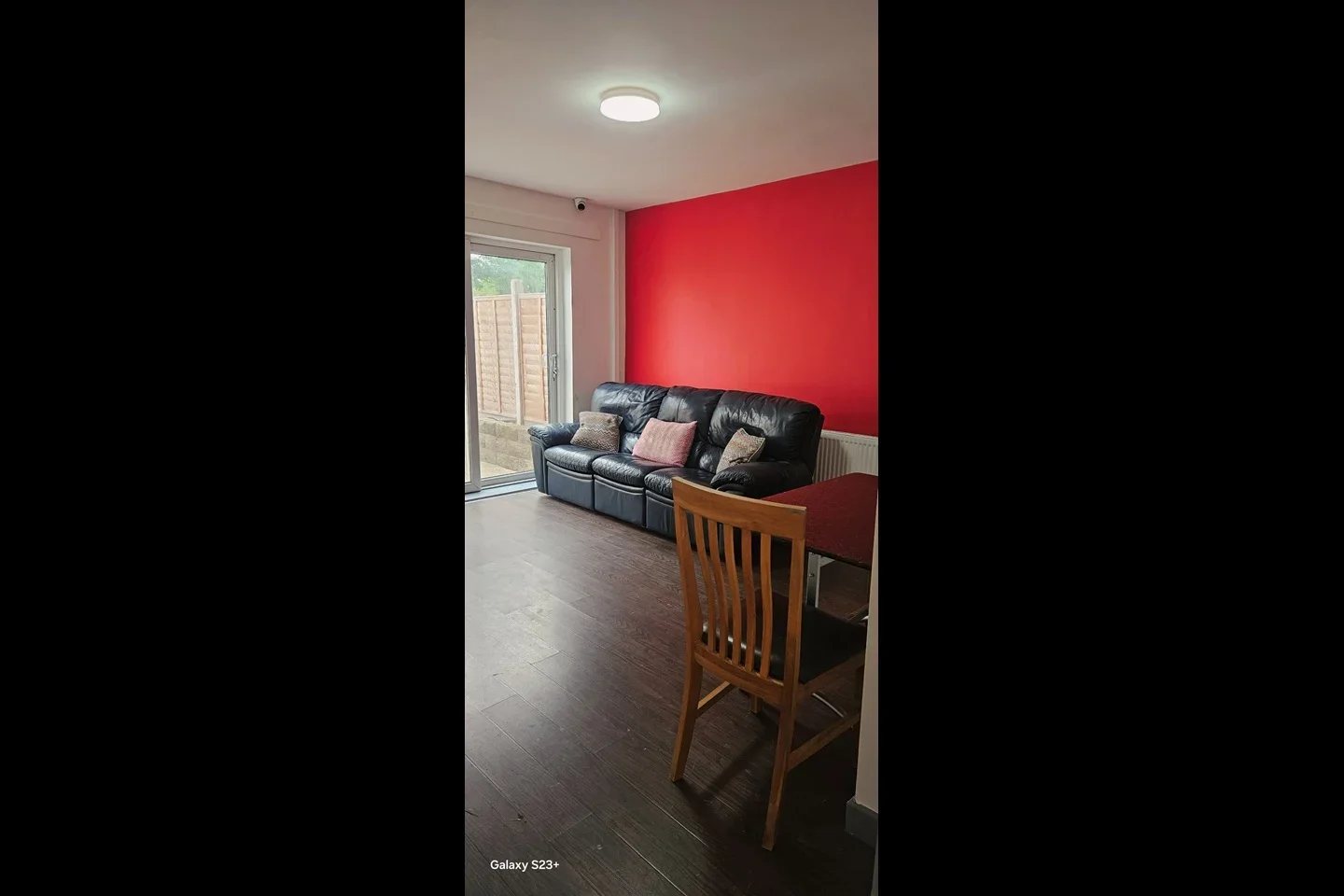 Room Manor Road in Birmingham