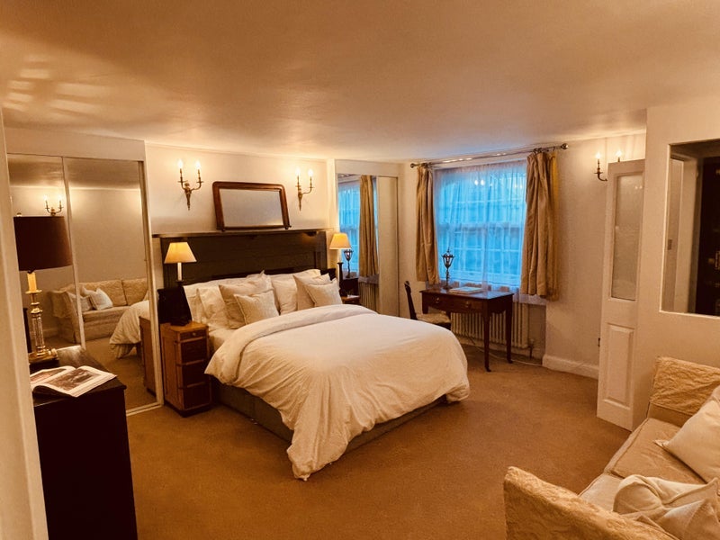 Flat College Grove in Greater London
