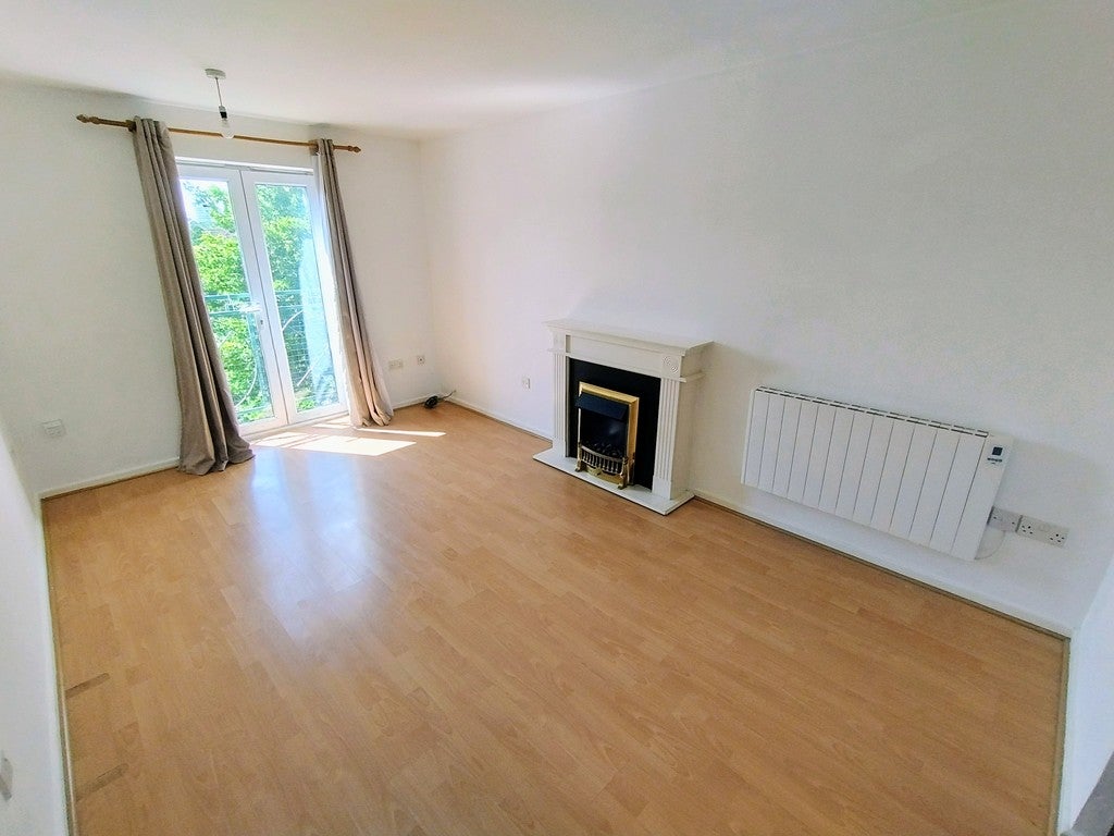 Flat Penn Road in Wolverhampton