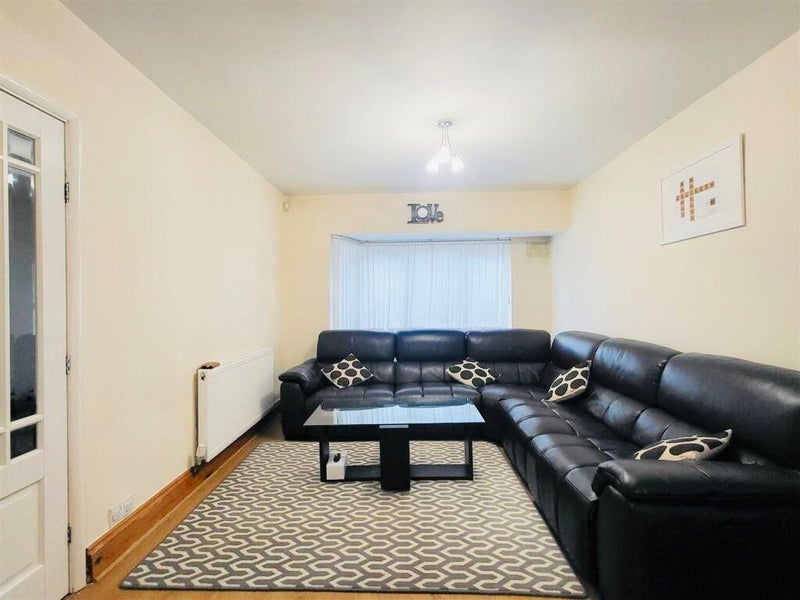 Room Aldridge Road in Birmingham