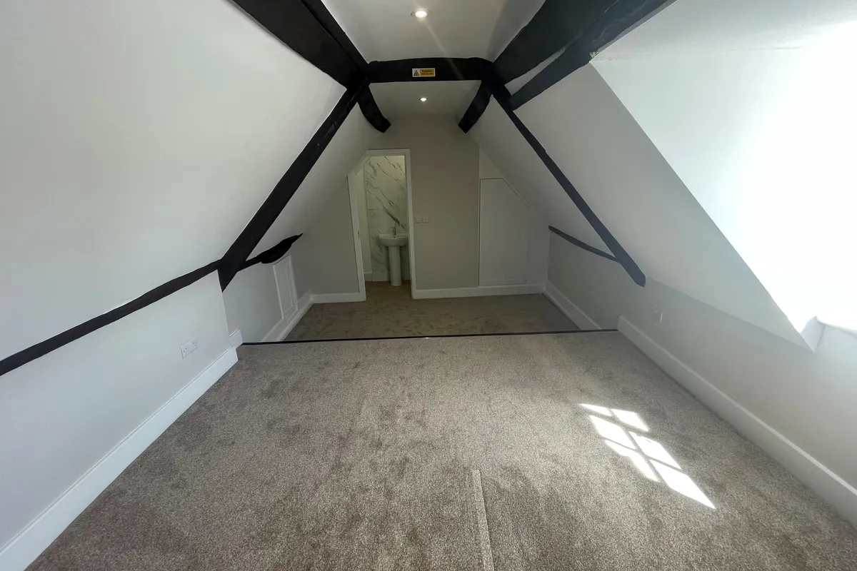 Room Sheep Street in Highworth