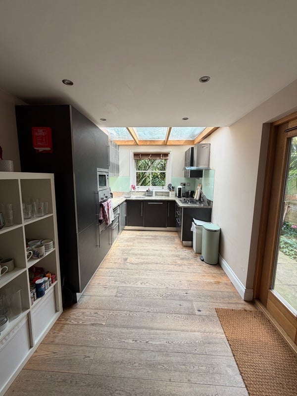 Room Tabley Road in Greater London