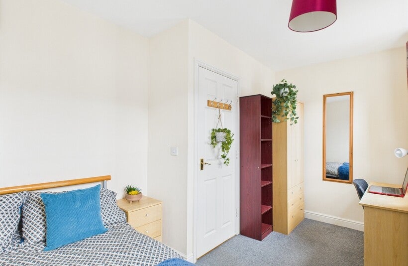 Flat Thacker Way in Norwich